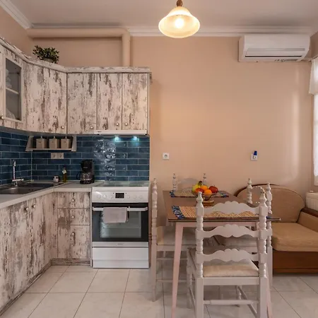 Patriko Retro House Holiday home Fourka