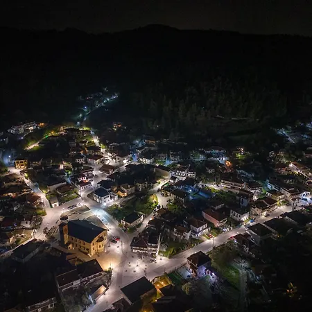 Patriko Retro House * Fourka